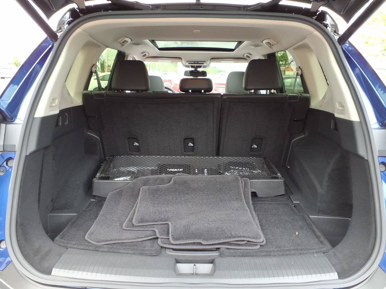 Used 2023 Nissan Rogue Platinum AWD/4WD image 12