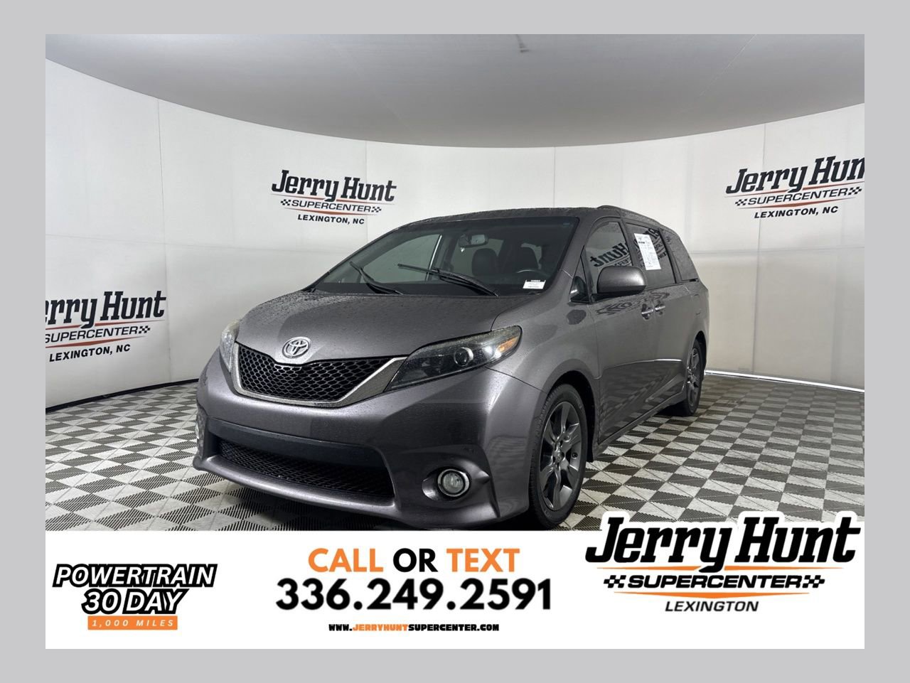 Used 2016 Toyota Sienna SE w/ SE Preferred Package FWD image 1