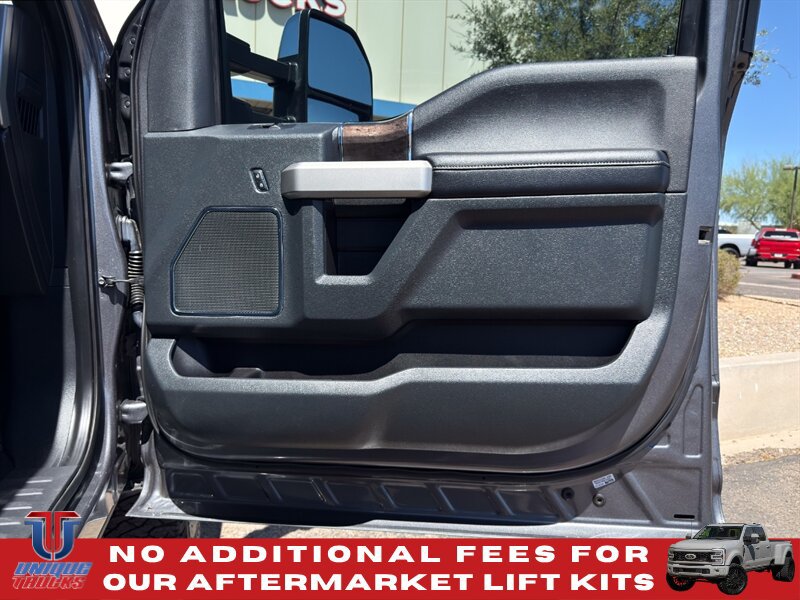 Used 2022 Ford F350 Lariat w/ Lariat Ultimate Package AWD/4WD image 29