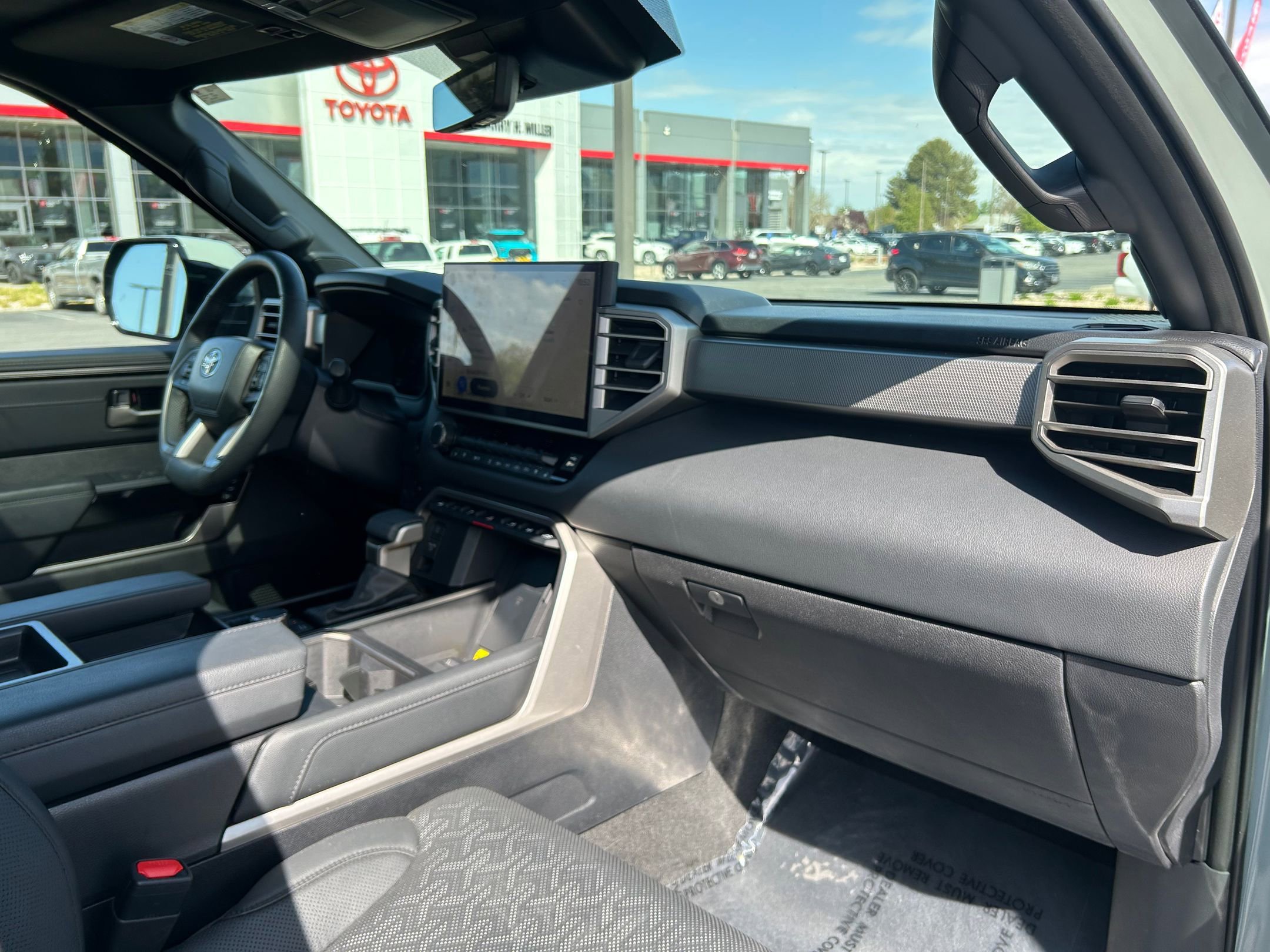 Used 2025 Toyota Tundra Limited image 28