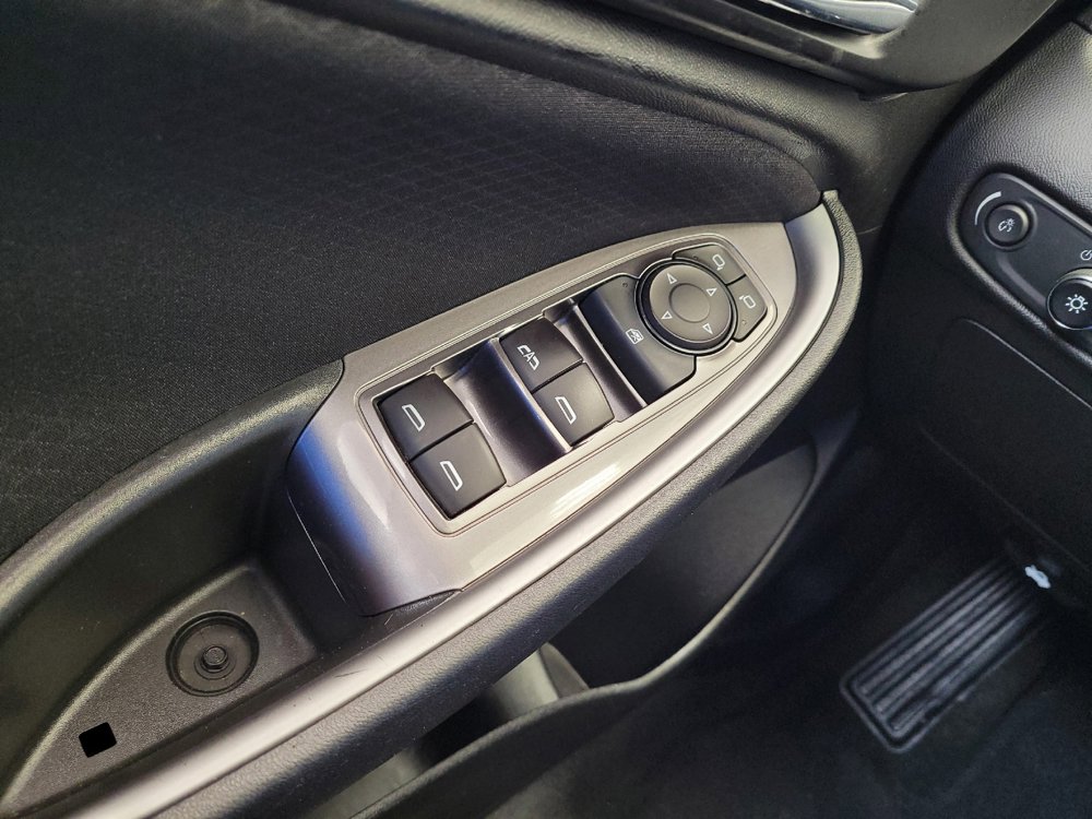 Used 2022 Chevrolet Malibu LT FWD image 27