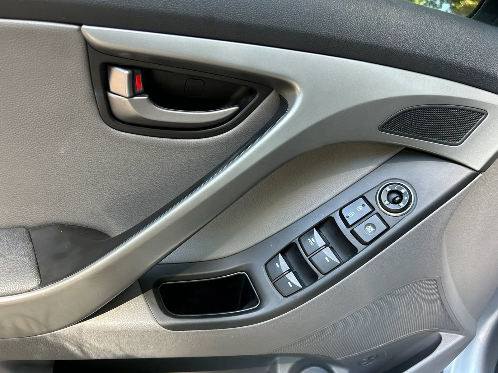 Used 2014 Hyundai Elantra Sport FWD image 10