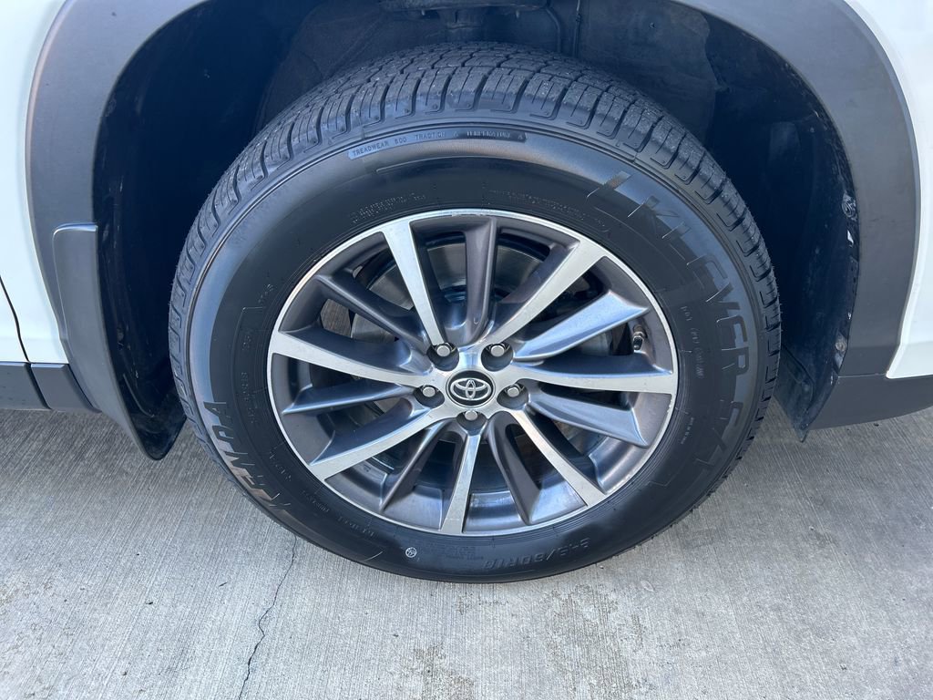 Used 2019 Toyota Highlander XLE image 33