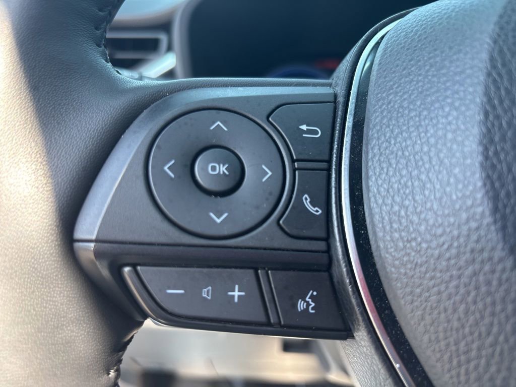 Used 2025 Toyota RAV4 XSE w/ Advanced Technology Package AWD/4WD image 23