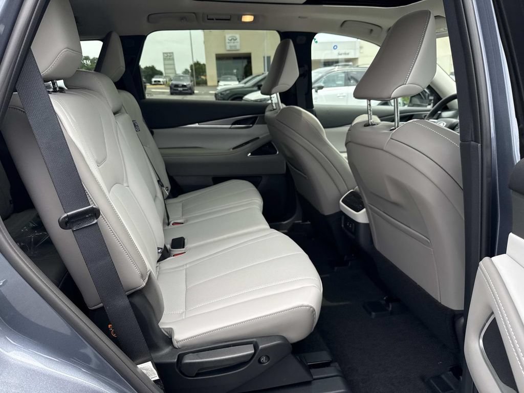 New 2027 INFINITI QX60 Luxe w/ Cargo Package AWD/4WD image 21