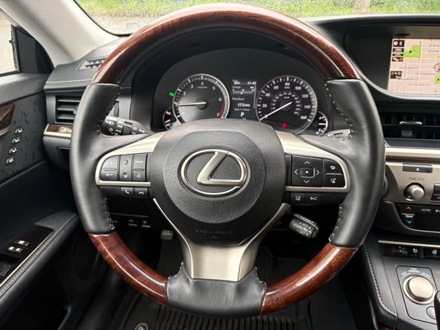 Used 2018 Lexus ES 350 w/ Luxury Package w/Wood Trim FWD image 19