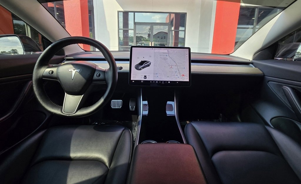 Used 2019 Tesla Model 3 Long Range image 18