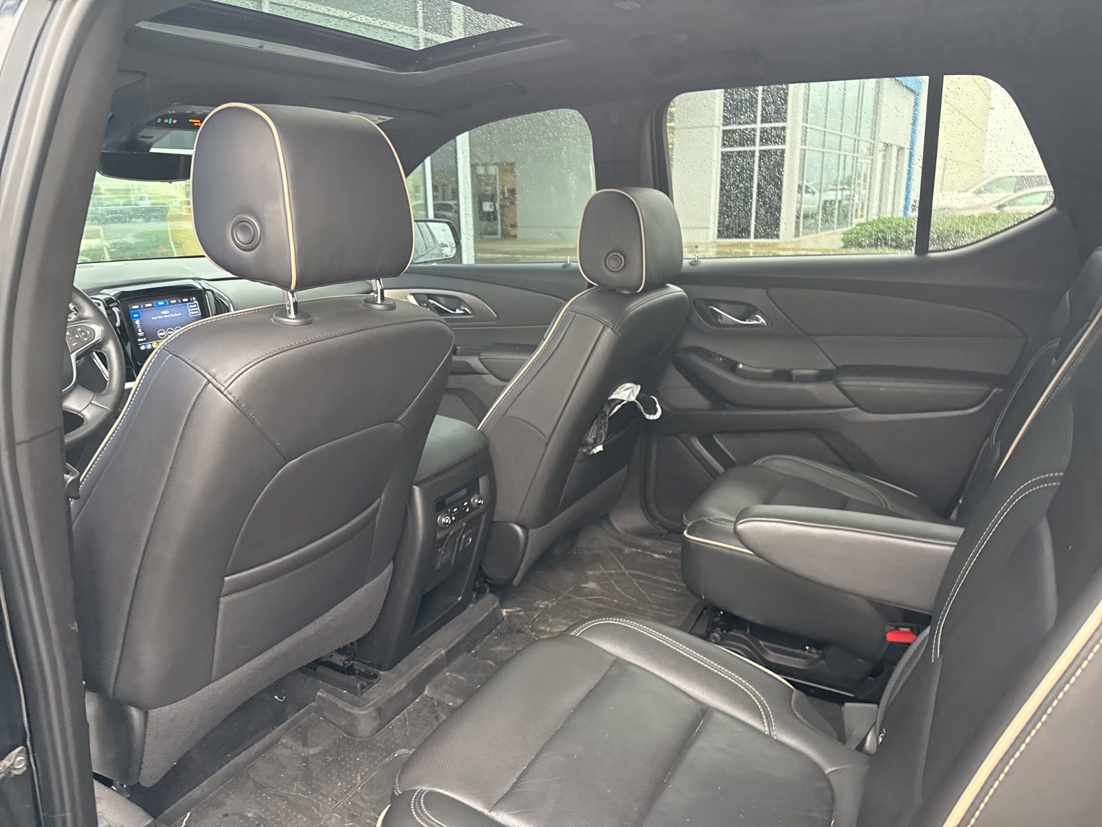 Used 2023 Chevrolet Traverse Premier w/ Redline Edition FWD image 12