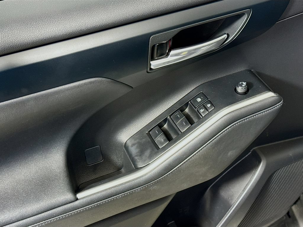 Used 2023 Toyota Highlander XLE FWD image 18