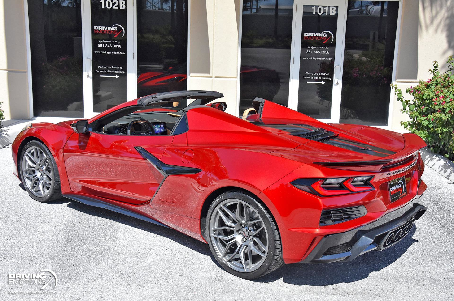 Used 2025 Chevrolet Corvette Z06 w/ Stealth Interior Trim Package RWD image 30