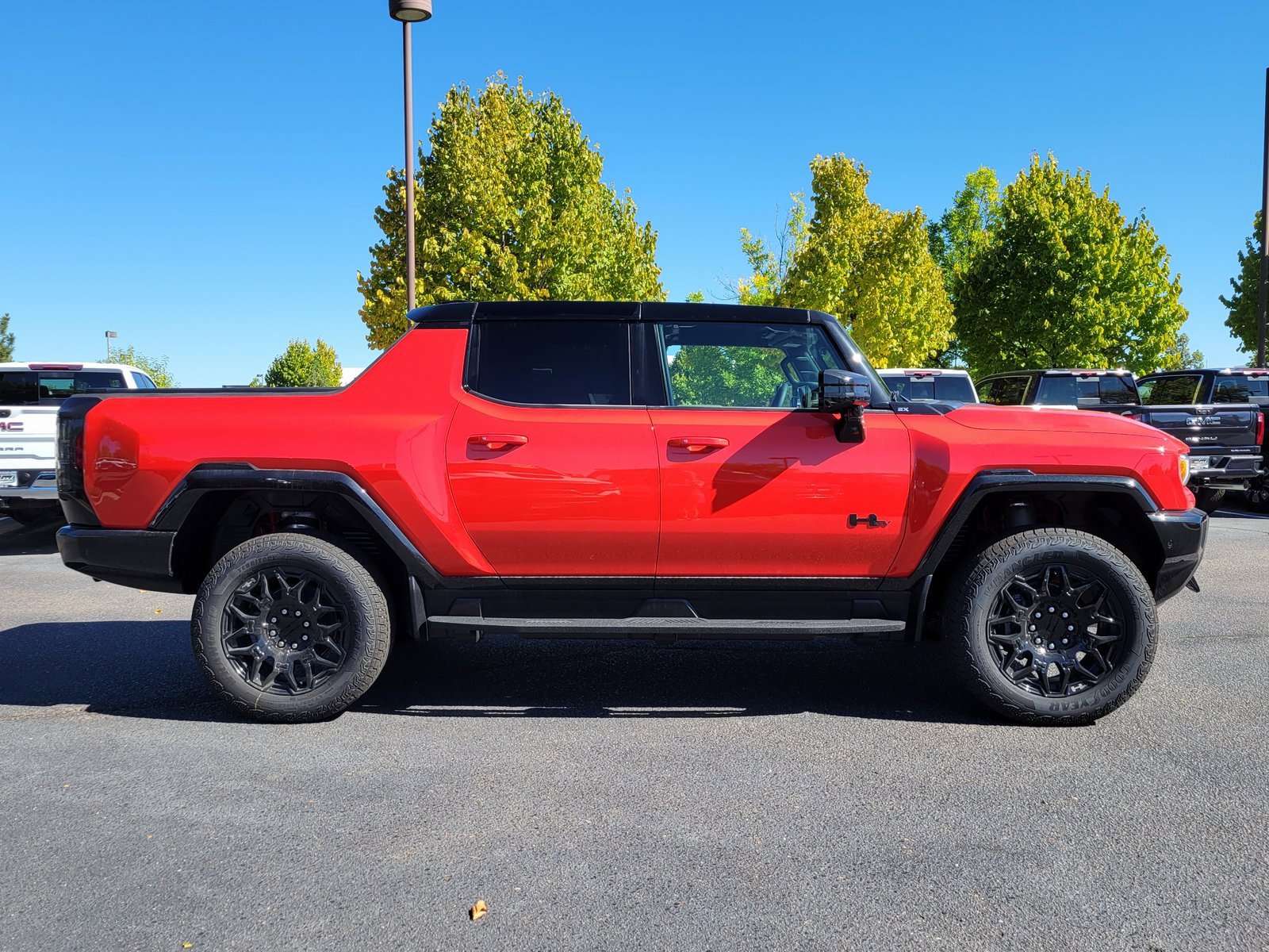 New 2026 GMC Hummer EV 4x4 Crew Cab image 2