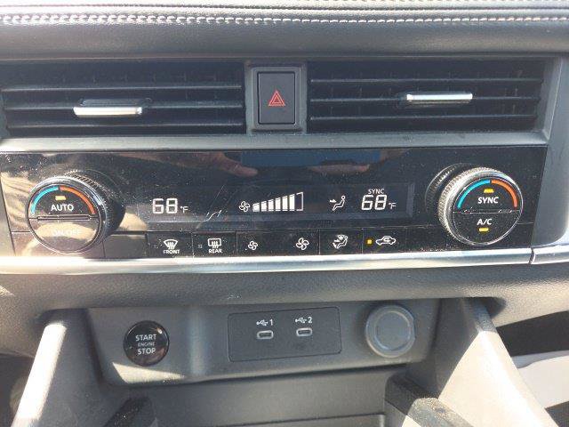 Used 2025 Nissan Rogue SV FWD image 37