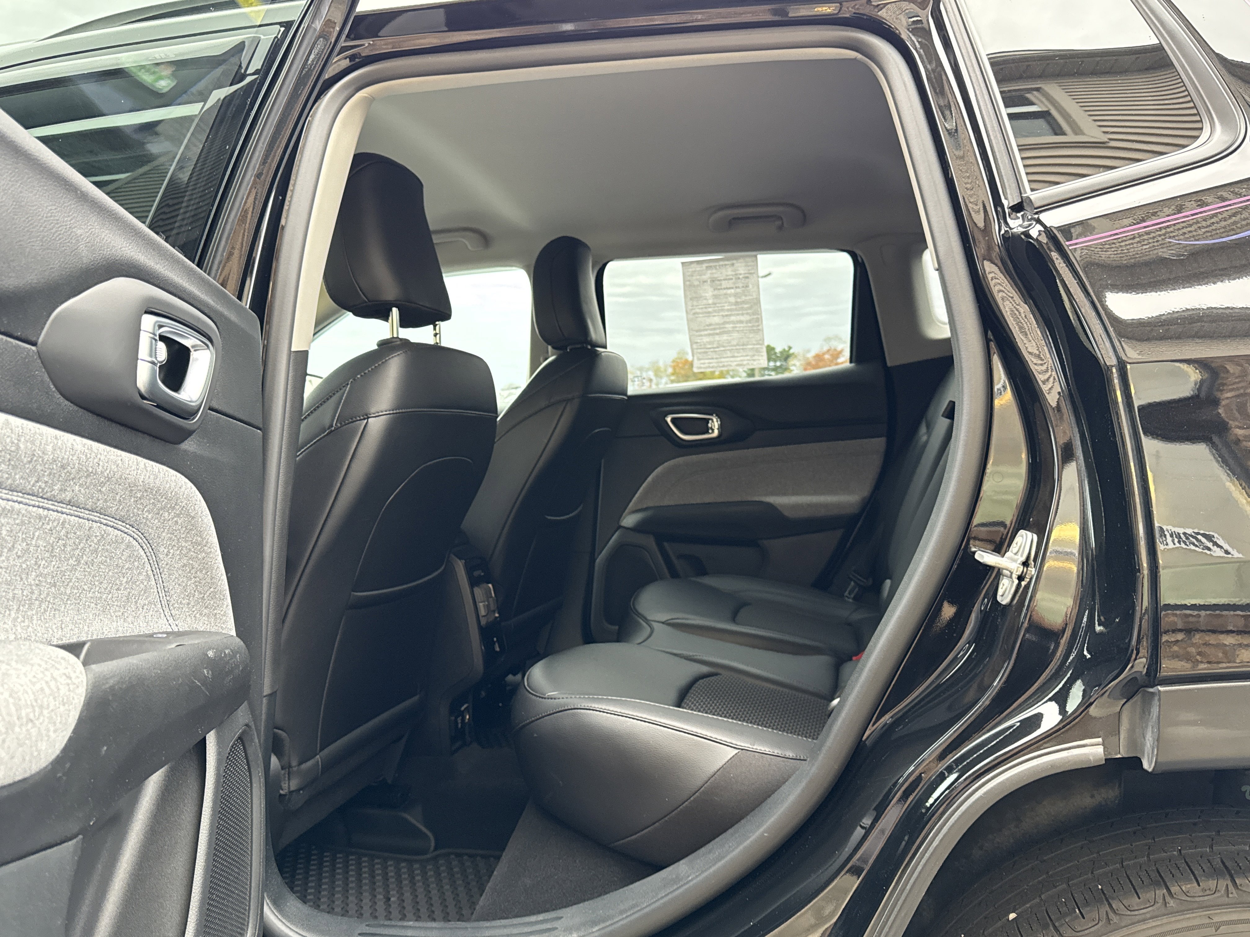 Used 2022 Jeep Compass Latitude w/ Convenience Group image 10