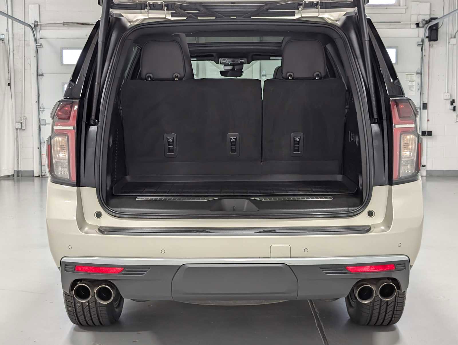 Used 2023 Chevrolet Tahoe High Country image 41