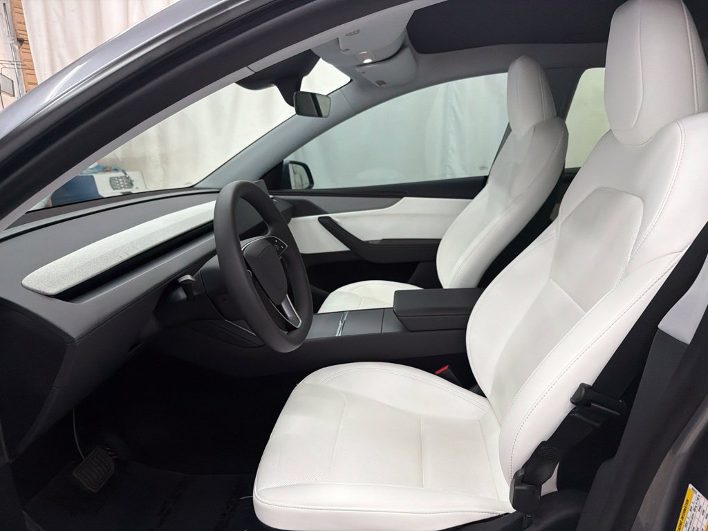 Used 2026 Tesla Model Y 2WD image 12