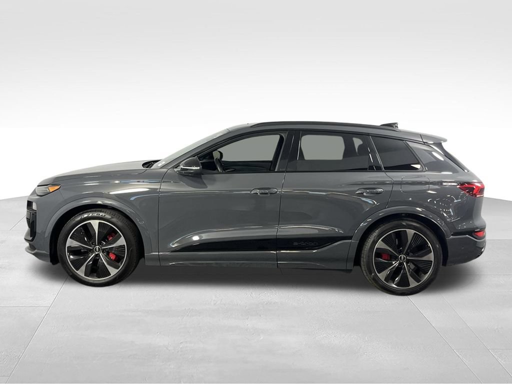 Used 2025 Audi SQ6 e-tron Prestige w/ Black Edition One AWD/4WD image 9