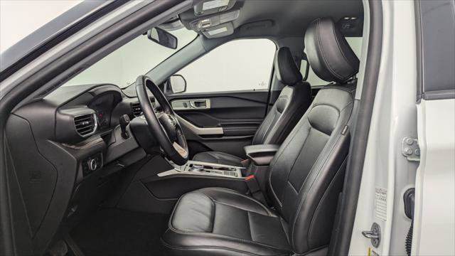 Used 2023 Ford Explorer Limited image 14
