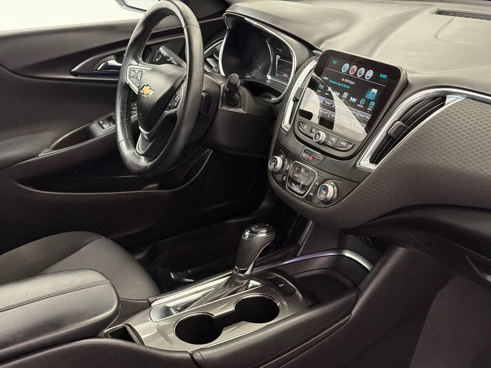 Used 2018 Chevrolet Malibu LT FWD image 6