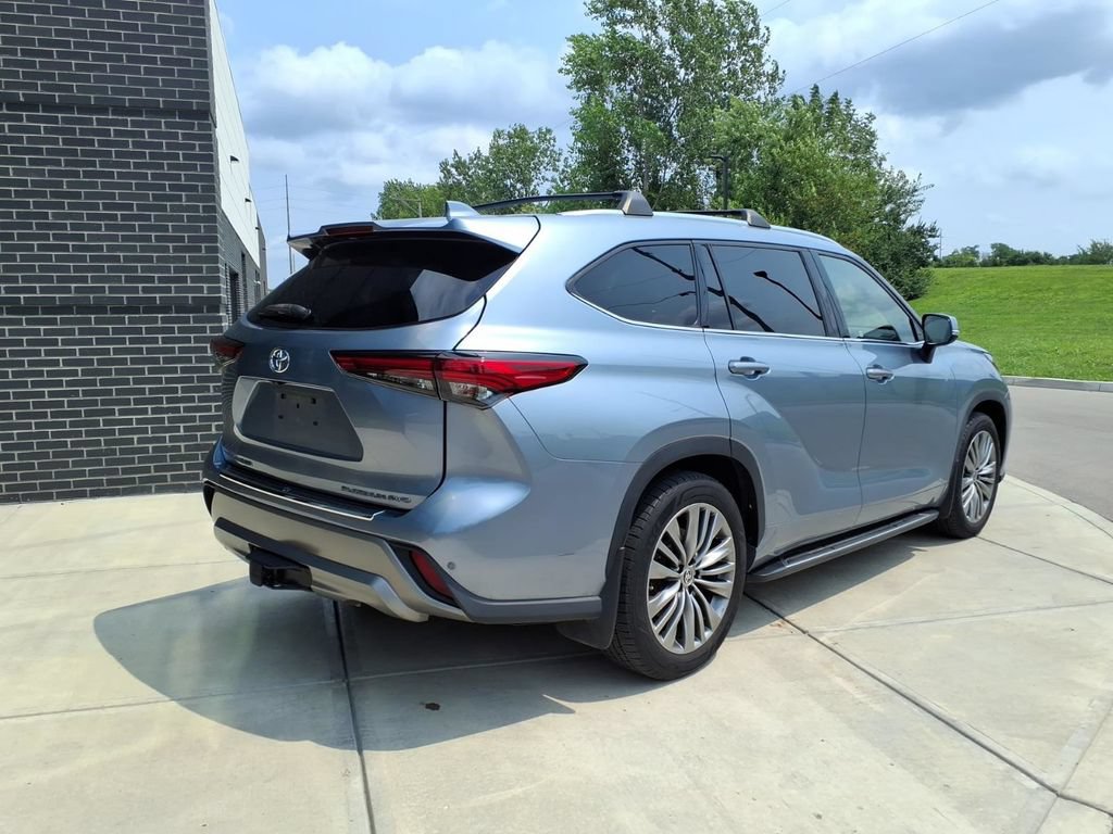 Used 2020 Toyota Highlander Platinum AWD/4WD image 7