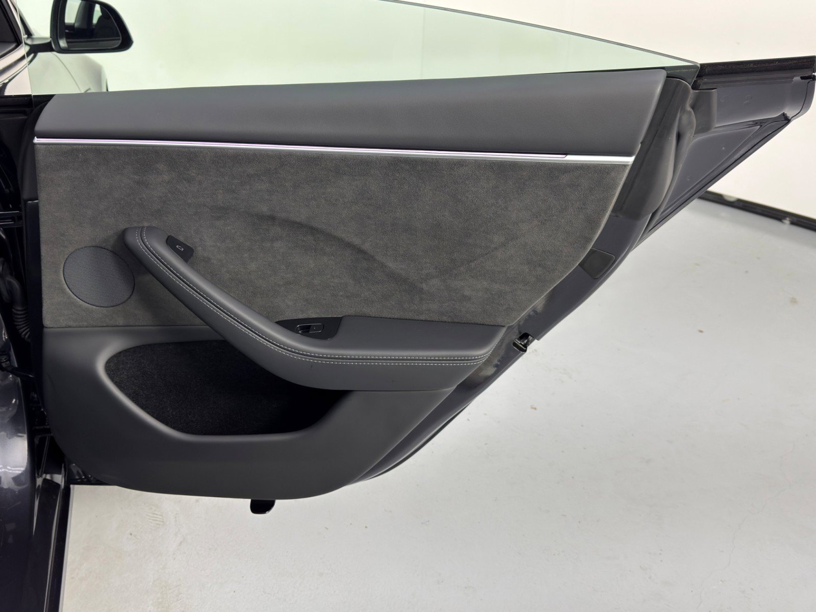 Used 2024 Tesla Model 3 Long Range image 54