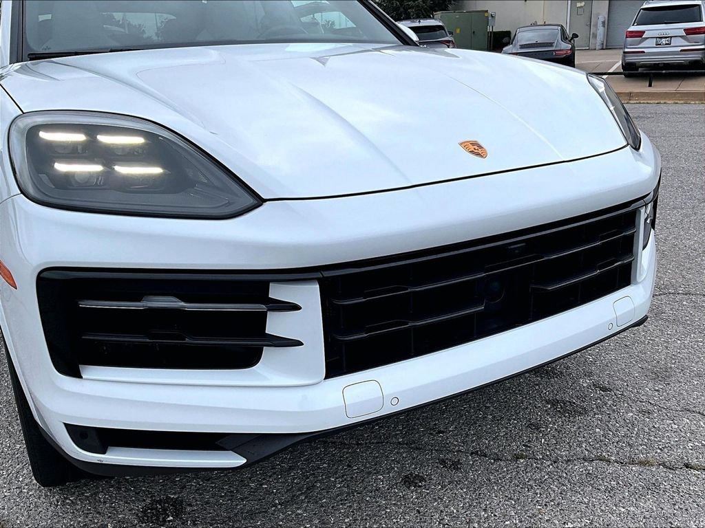 Certified 2024 Porsche Cayenne S AWD/4WD image 20