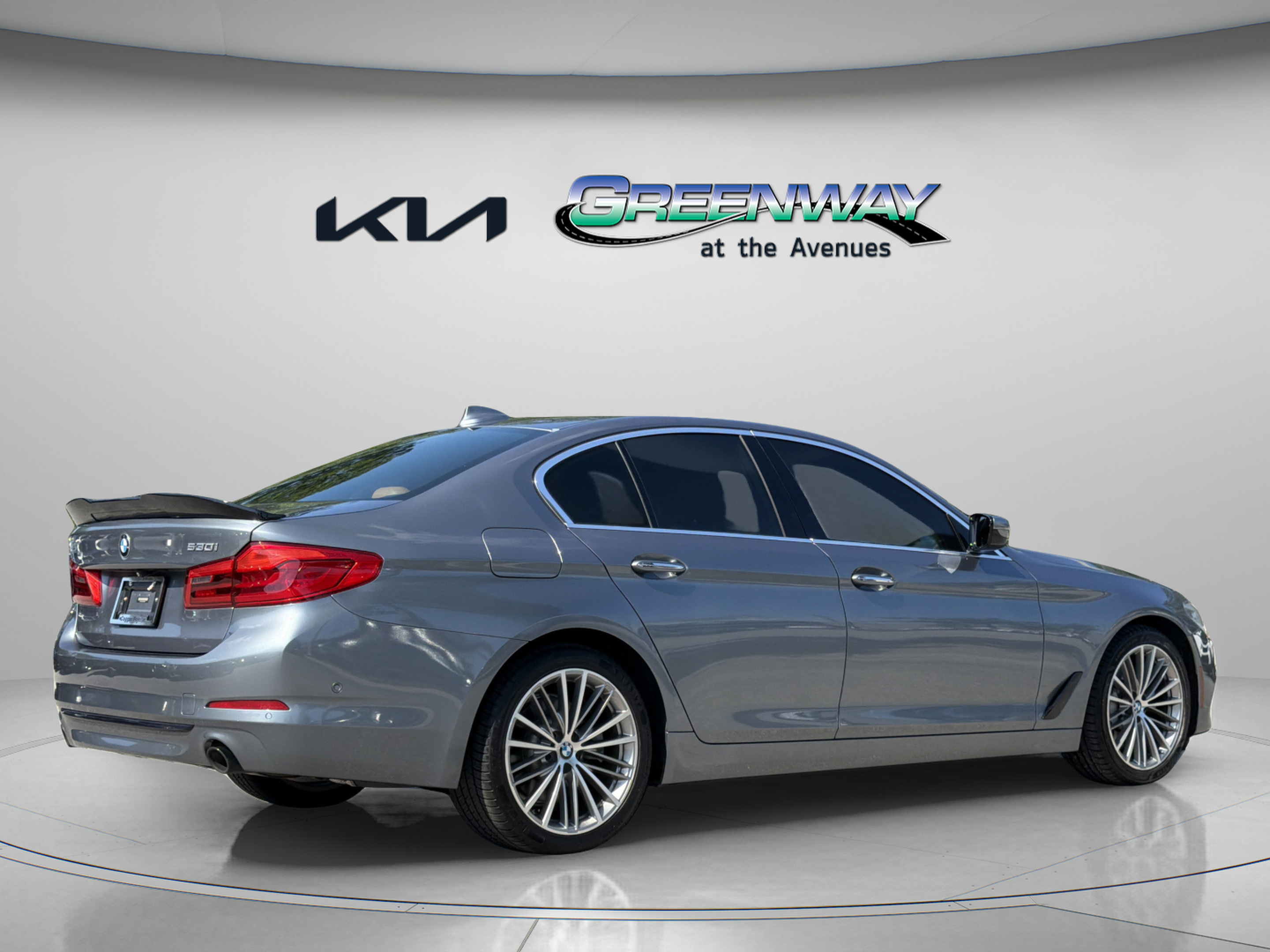 Used 2018 BMW 530i w/ Premium Package RWD image 6