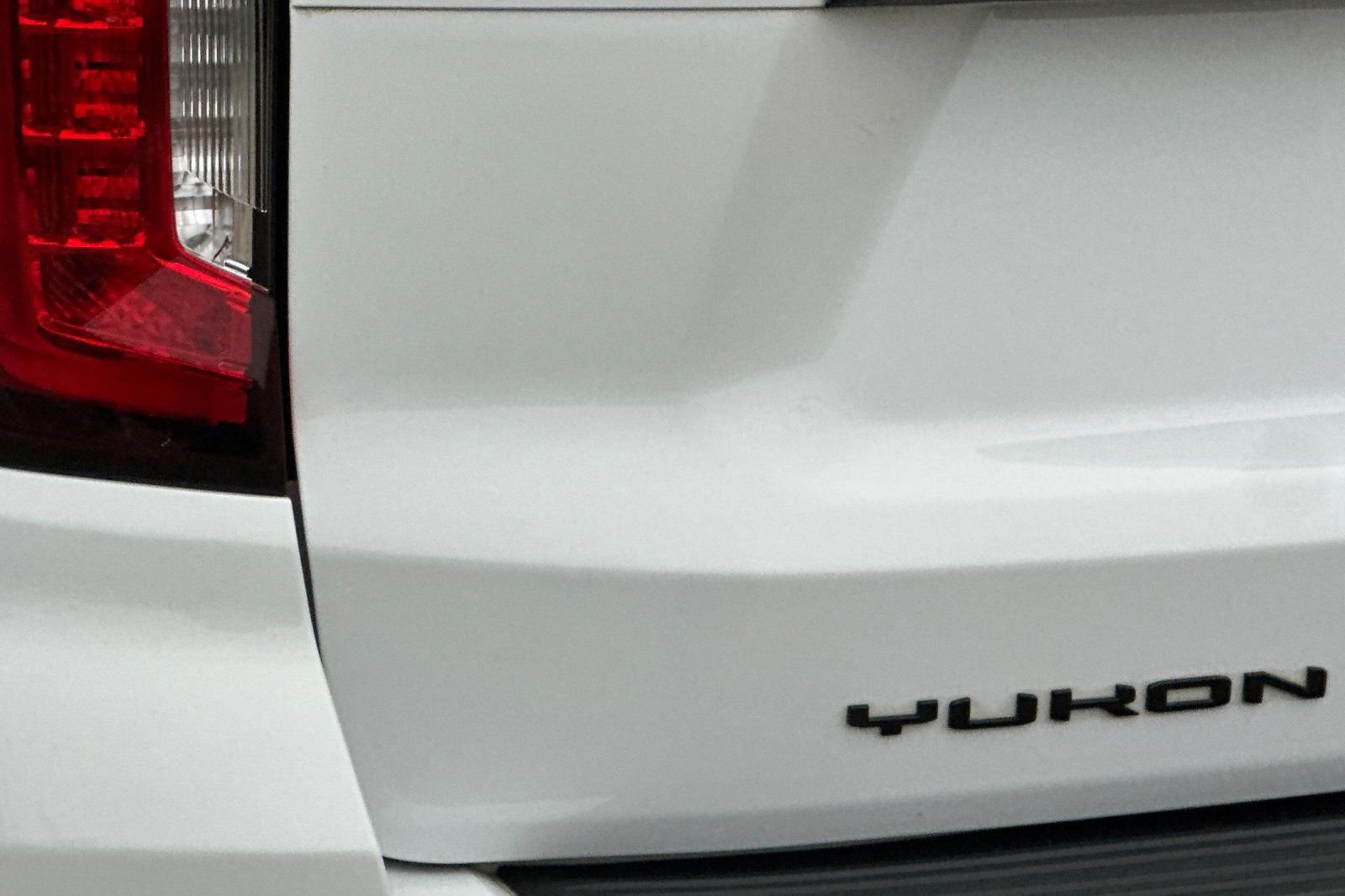 Used 2023 GMC Yukon AT4 image 29