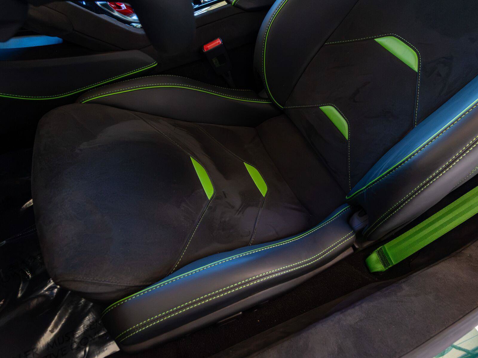 Used 2023 Lamborghini Huracan Tecnica RWD image 25