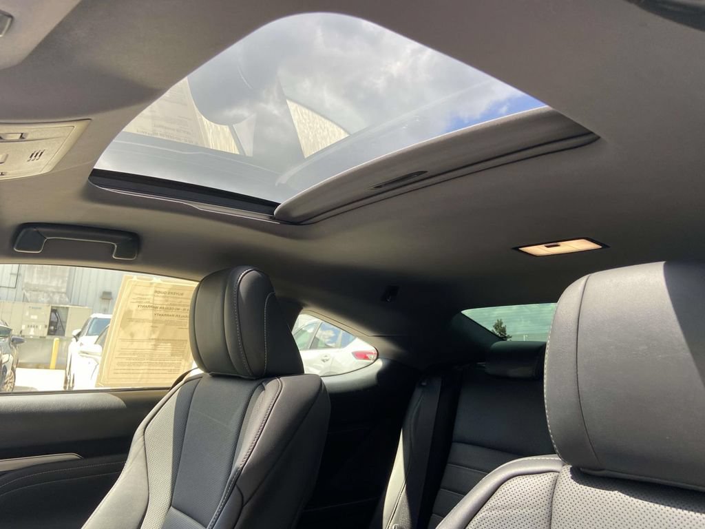 Used 2015 Lexus RC 350 w/ Navigation System Package RWD image 18