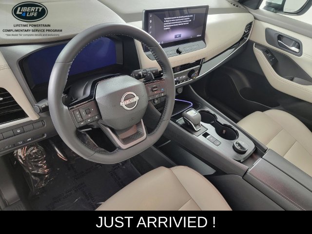 Used 2026 Nissan Rogue SL AWD/4WD image 12