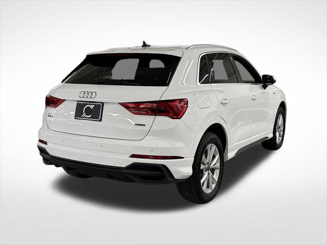 Certified 2025 Audi Q3 2.0T Premium w/ Convenience Package AWD/4WD image 5