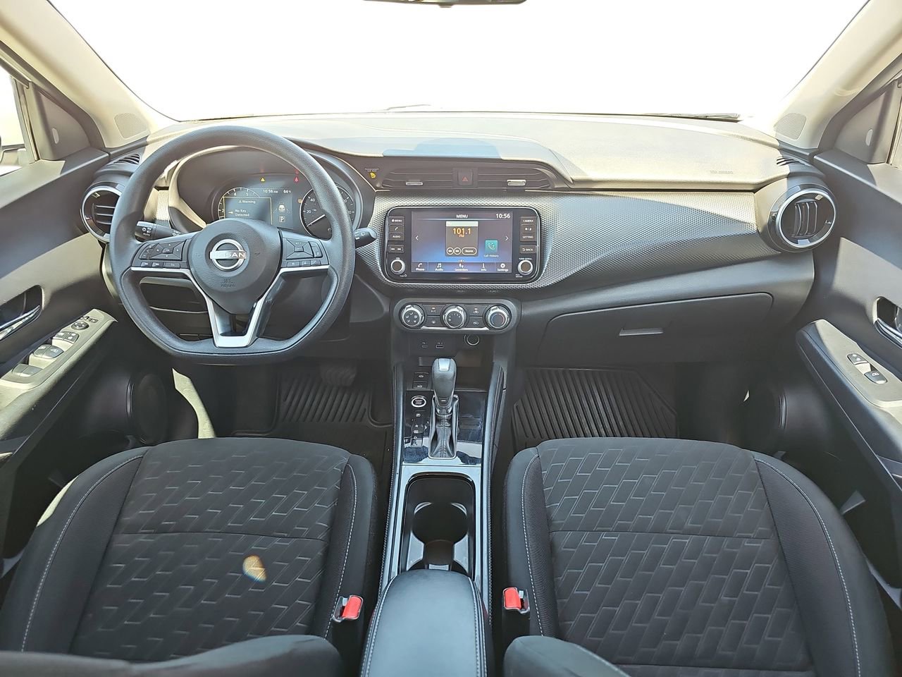 Certified 2023 Nissan Kicks SV FWD image 9