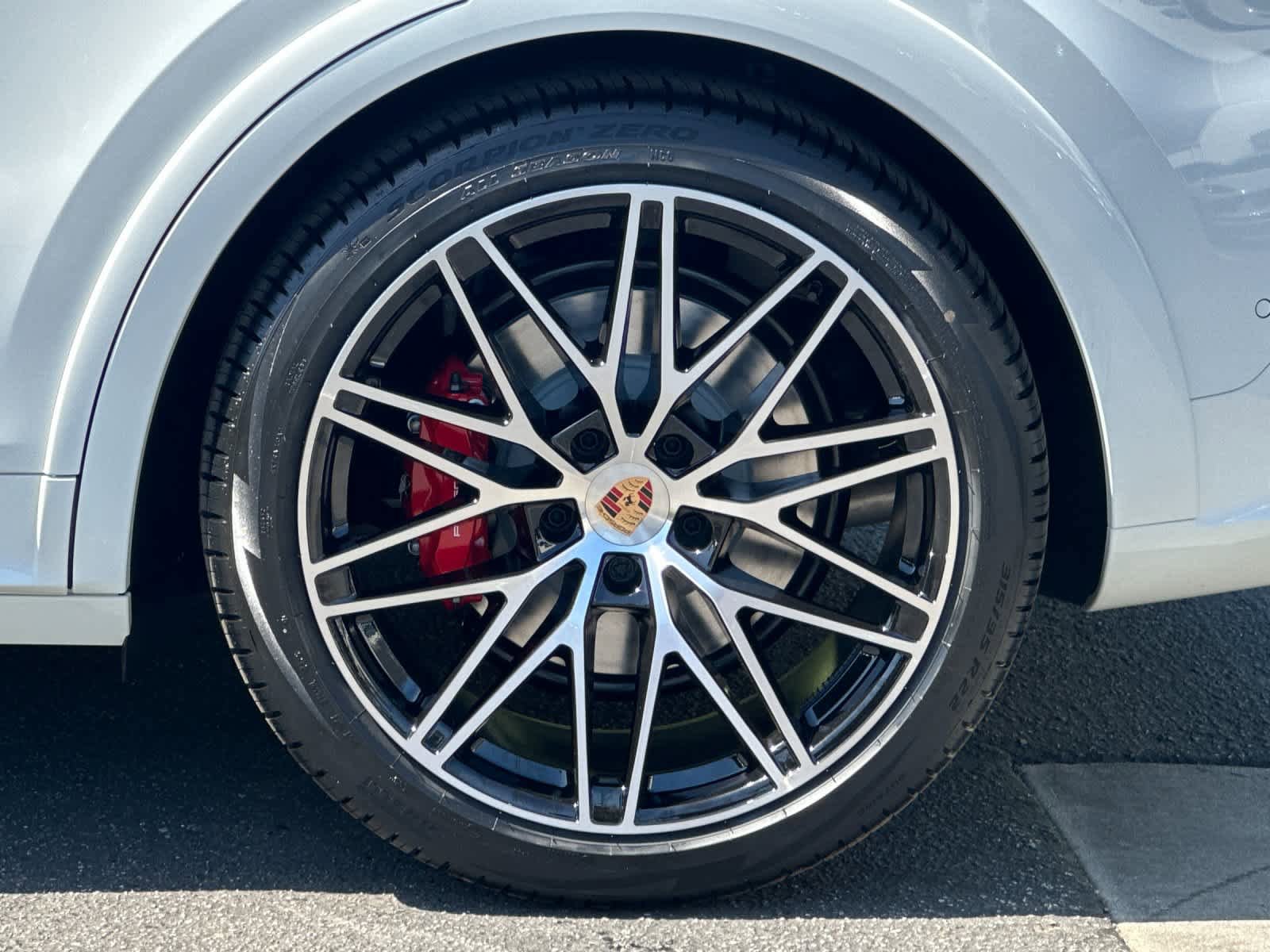 New 2026 Porsche Cayenne GTS image 32