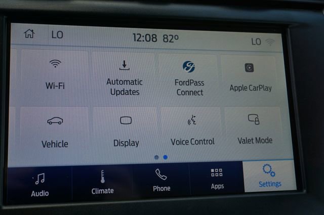 Used 2020 Ford Fusion SE image 26