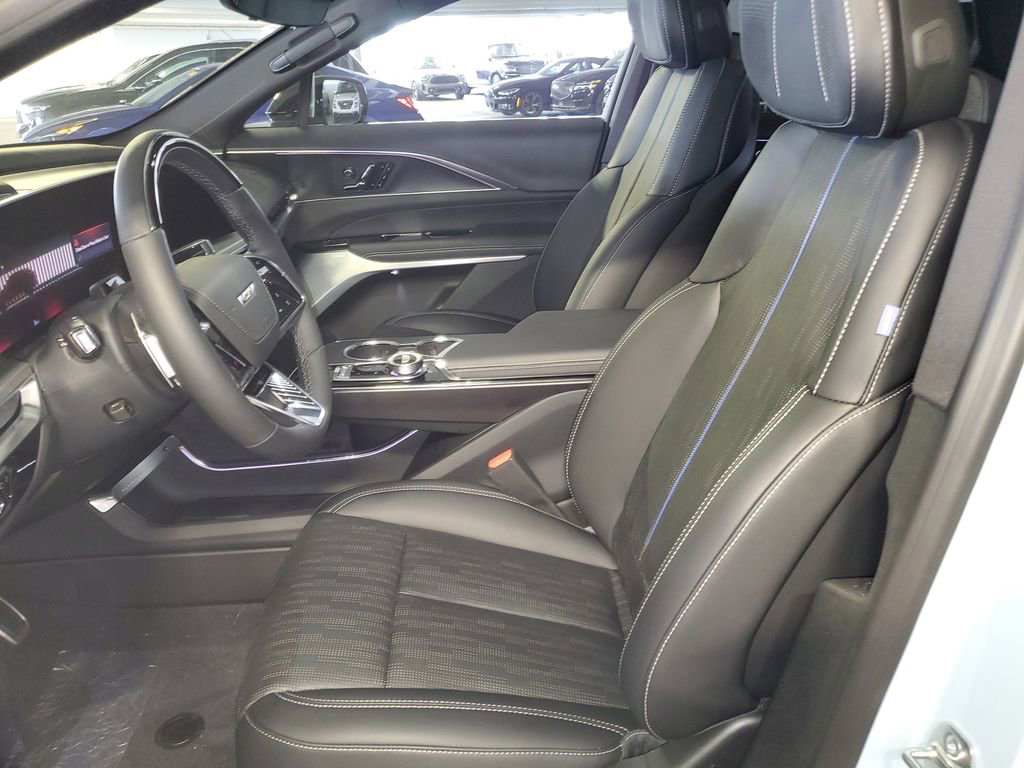 New 2026 Cadillac Lyriq V AWD/4WD image 31