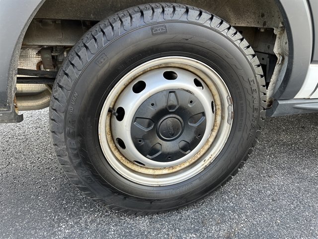 Used 2018 Ford Transit 150 XL RWD image 9