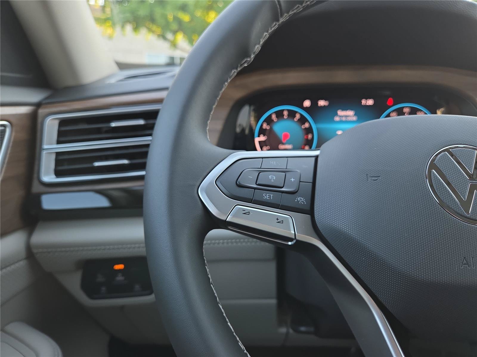 New 2026 Volkswagen Atlas SE FWD image 15