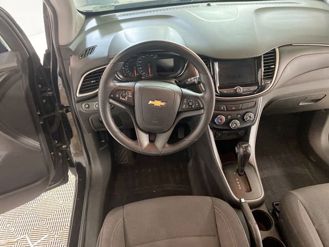 Used 2019 Chevrolet Trax LS w/ Tint and Cruise Package FWD image 33