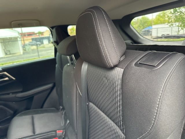 Used 2023 Mitsubishi Outlander ES AWD/4WD image 15