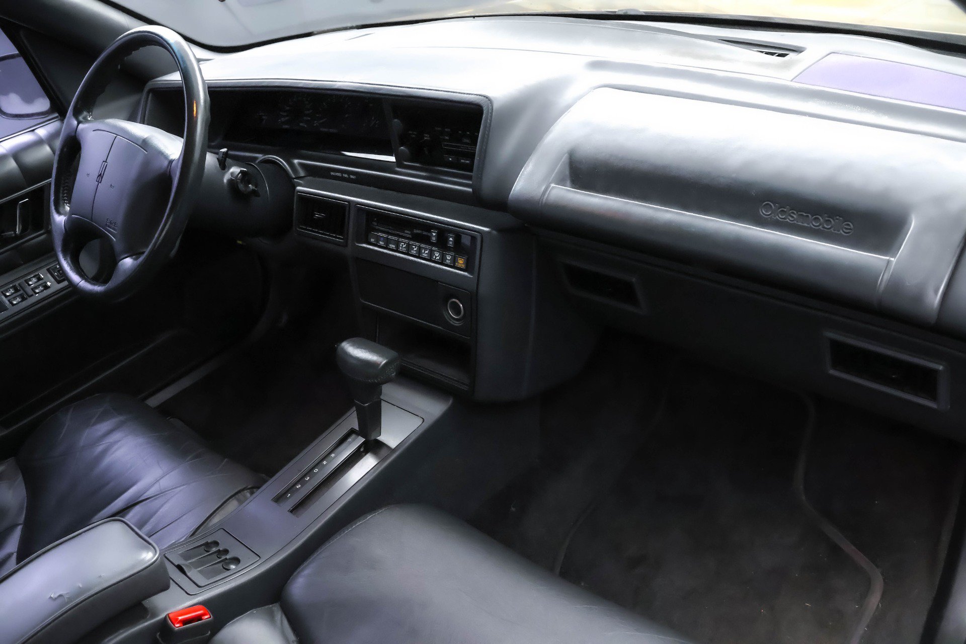 Used 1994 Oldsmobile Cutlass Supreme S FWD image 21