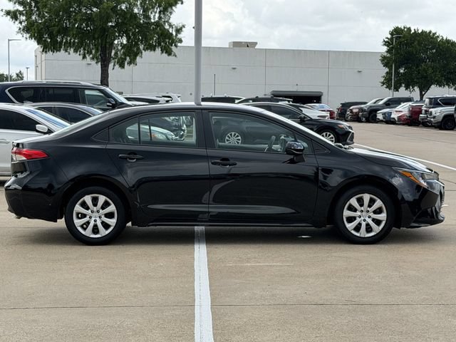Certified 2025 Toyota Corolla LE FWD image 3