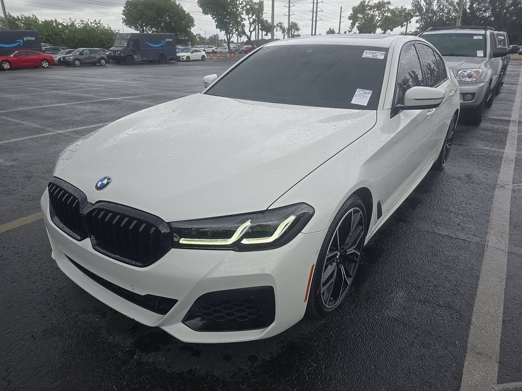 Used 2023 BMW 540i w/ M Sport Package RWD image 3
