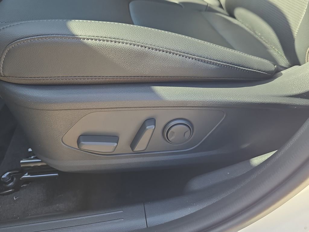 New 2026 Kia Sportage EX image 21