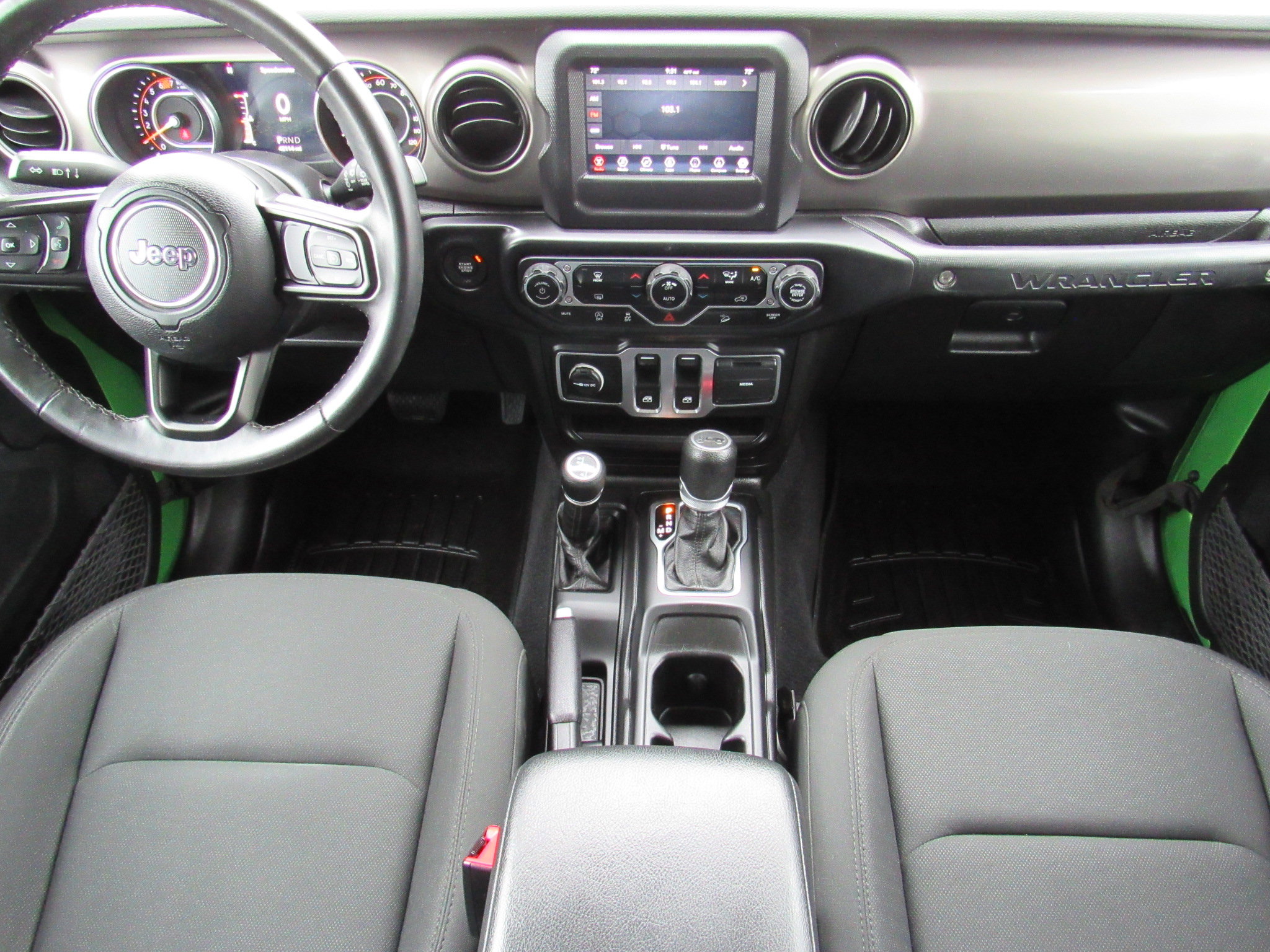 Used 2020 Jeep Wrangler Sport AWD/4WD image 26