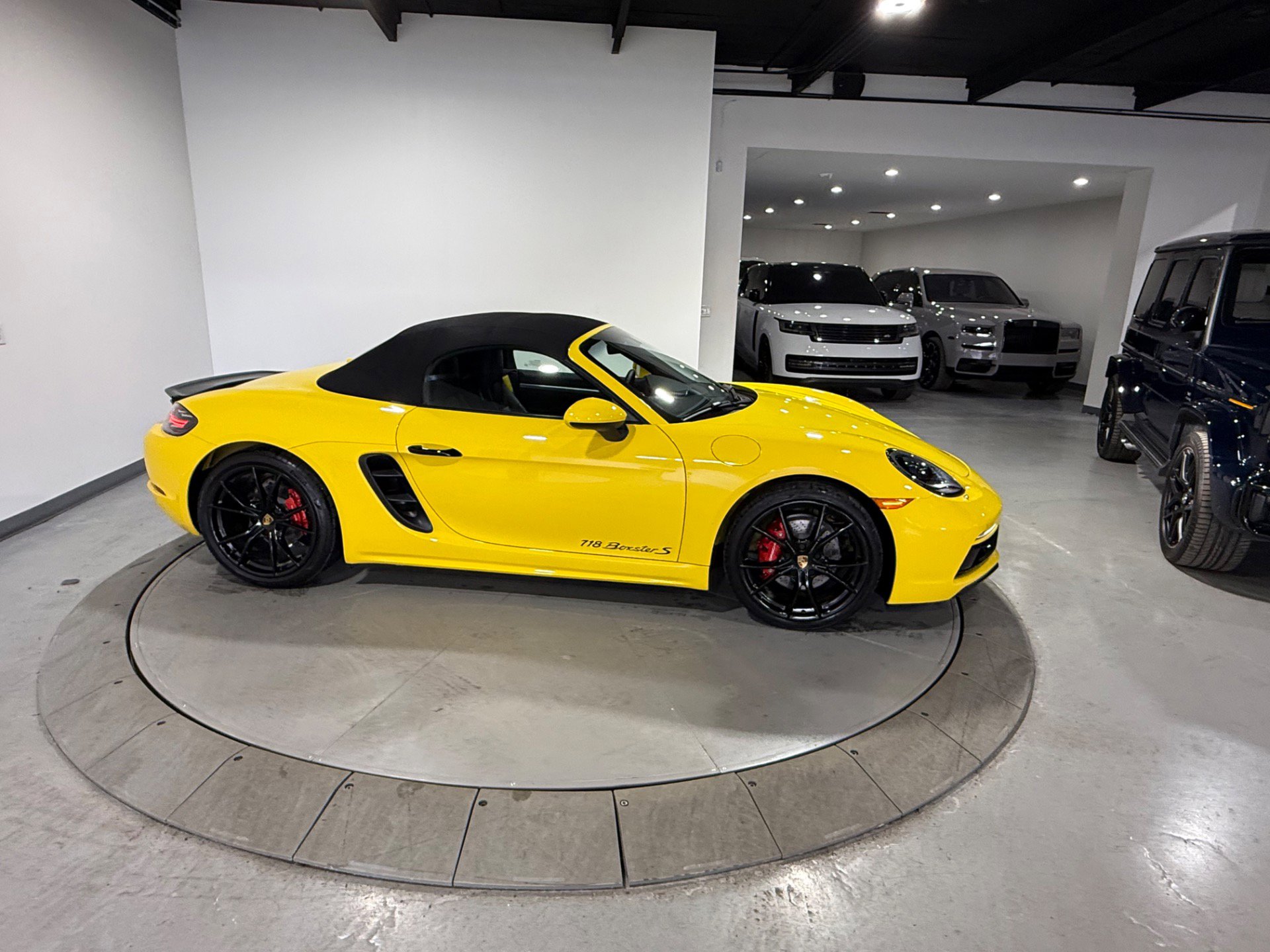 Used 2025 Porsche 718 Boxster S image 17