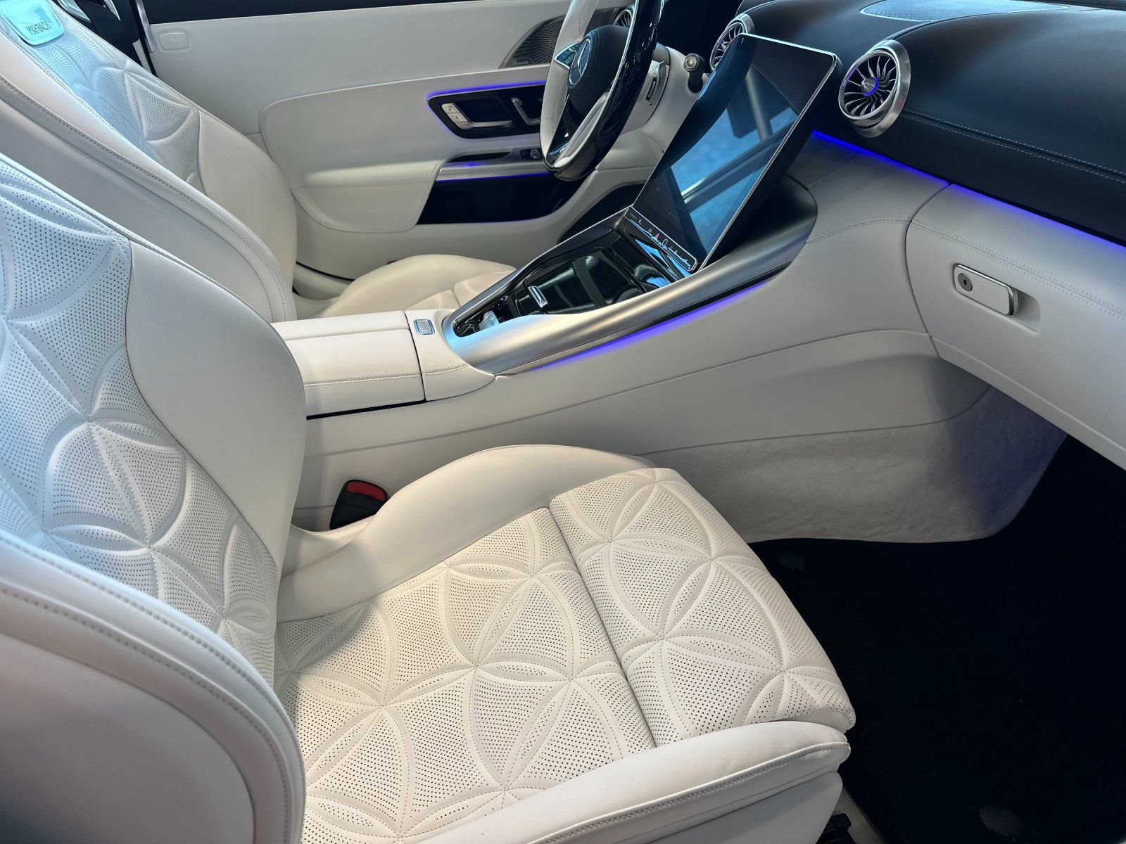 Used 2026 Mercedes-Benz Maybach SL 680 image 14