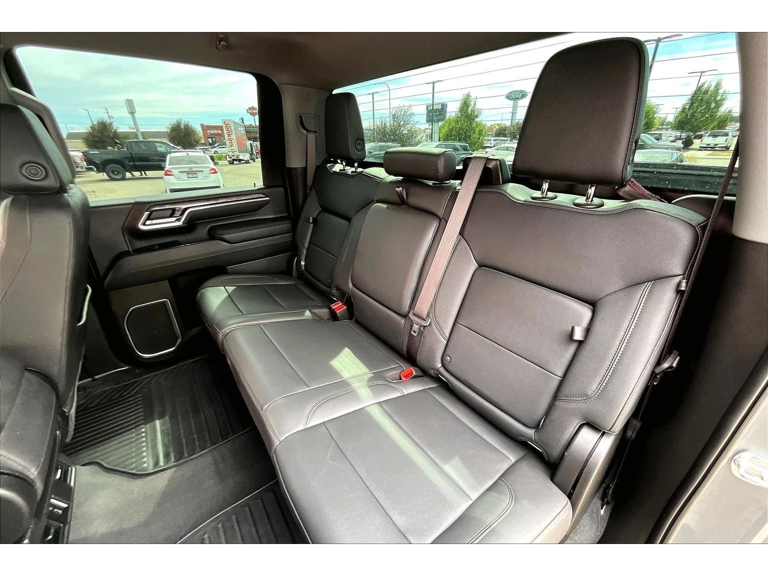 Used 2025 Chevrolet Silverado 3500 LTZ AWD/4WD image 28