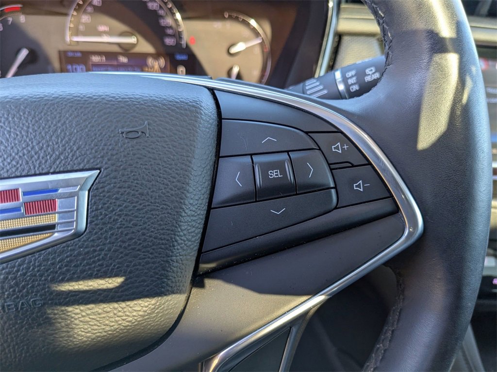 Used 2017 Cadillac XT5 Luxury w/ Driver Awareness Package image 24