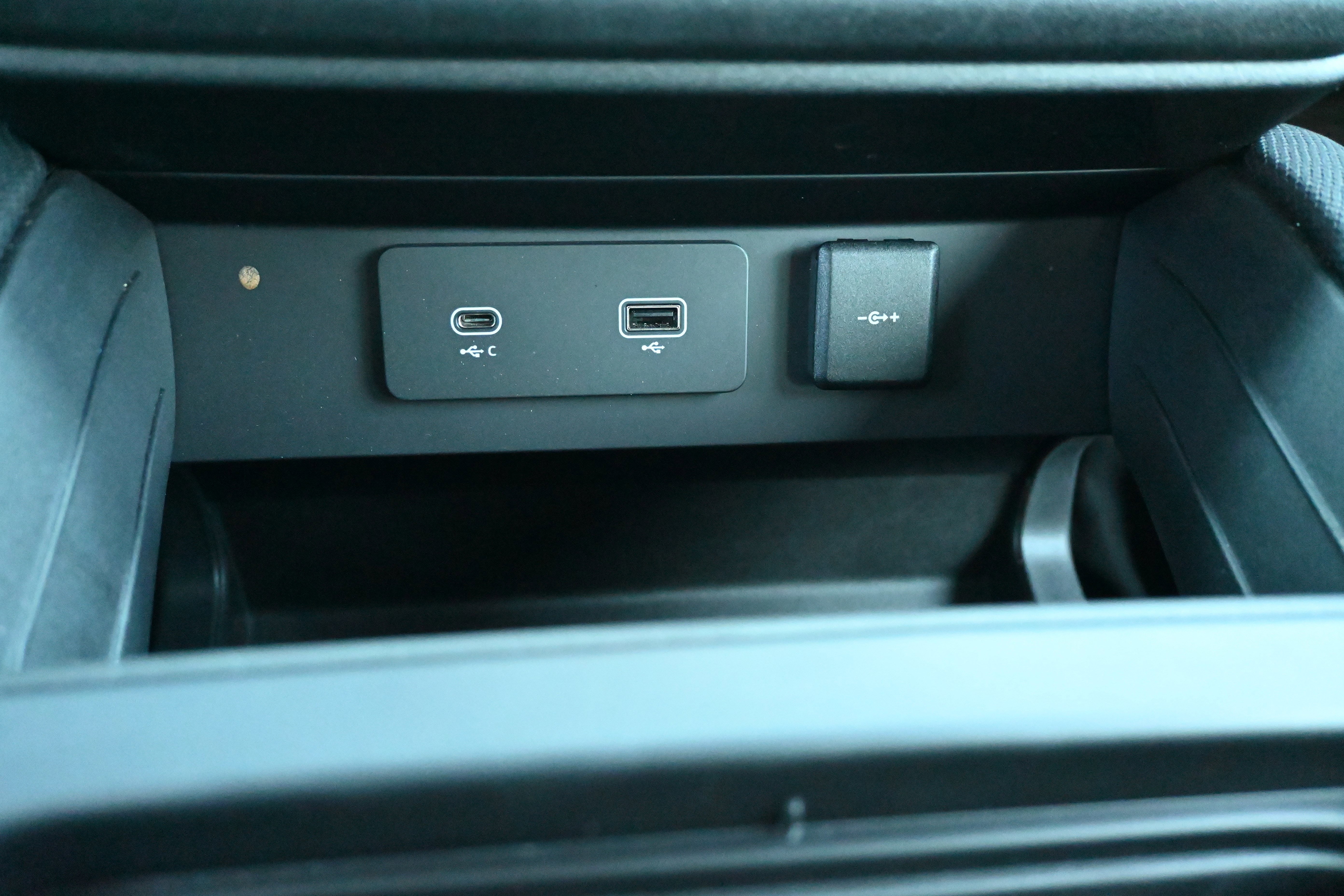 Used 2023 Land Rover Defender 110 Carpathian Edition image 29