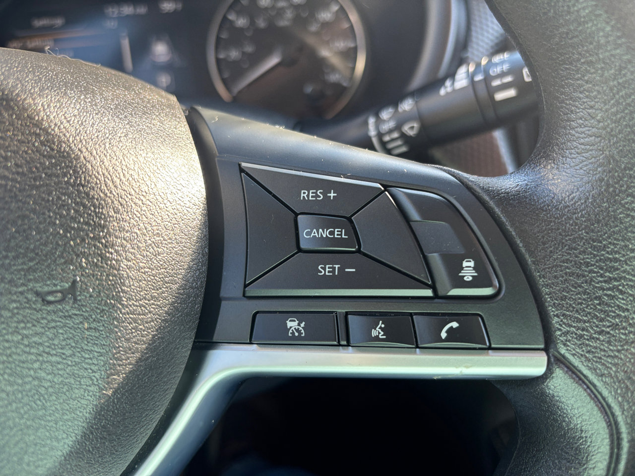 Used 2024 Nissan Kicks SV image 16